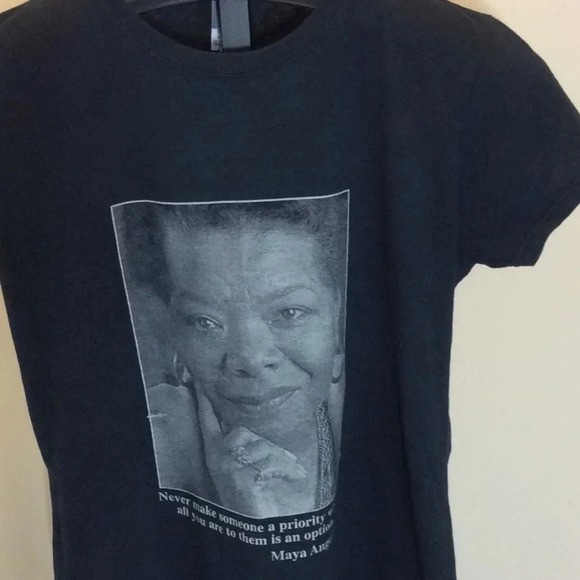 Vintage Maya Angelou T-Shirt - Picture 3 of 6